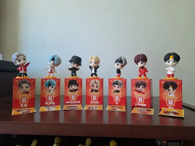 Bonecos BTS coleção completa edição Especial