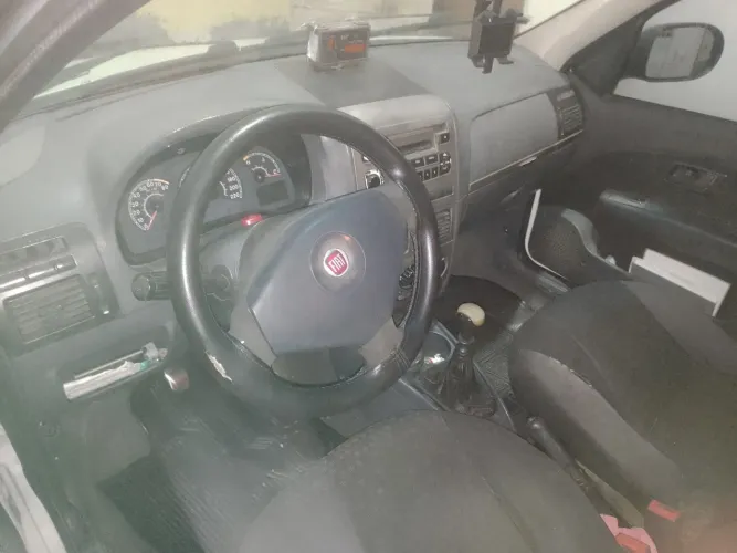 Fiat Siena Tetrafuel 1.4 MPI Fire Flex 8V 4P 2012