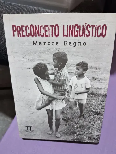 Livro: Preconceito linguístico.