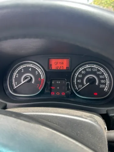 Renault Sandero Expression Hi-flex 1.6 8V 5P 2012