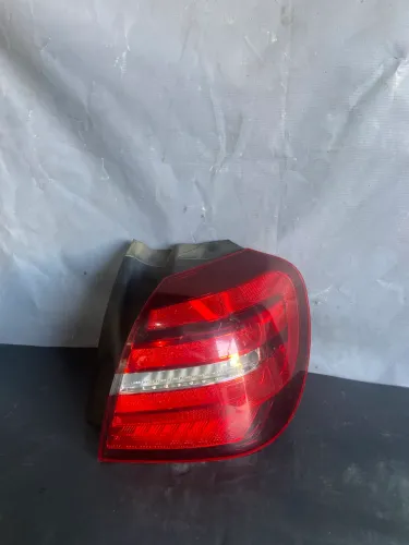 Lanterna Mercedes gla 200 17/18 