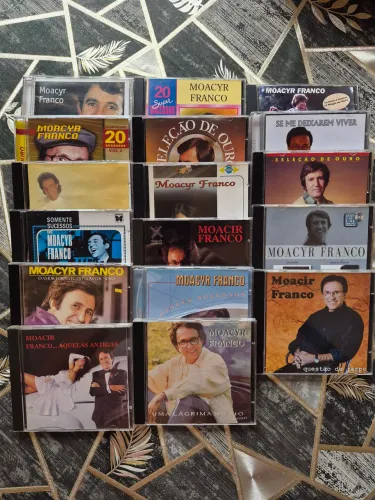 MOACYR FRANCO- 16 CDs originais. 