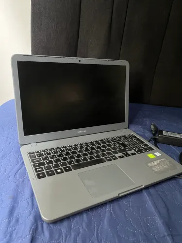 Notebook Samsung i5 8th geração - Gamer, Design Gráfico