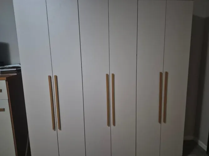 Vendo guarda roupa casal