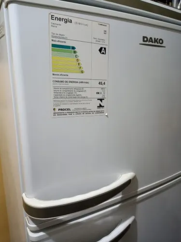 Geladeira Dako Duplex com defeito