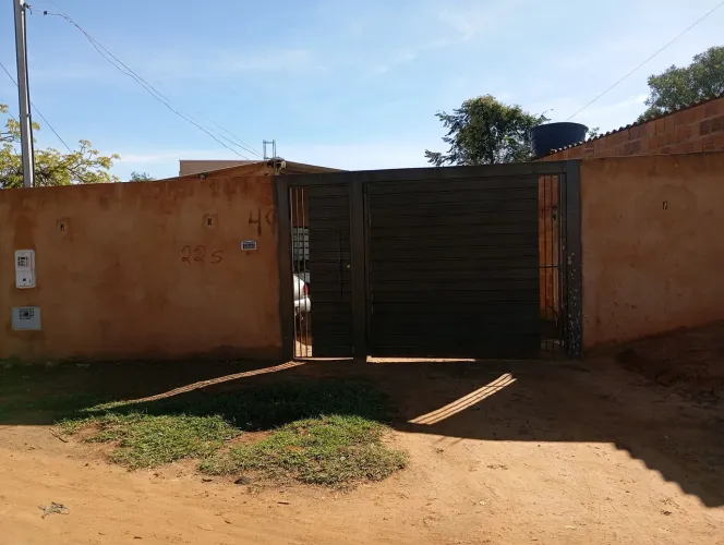 Casa na homex( centro -oeste)