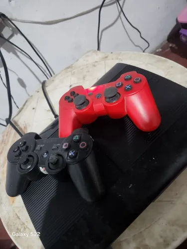 PS3 SLIM COM HEN SEM DEFEITOS