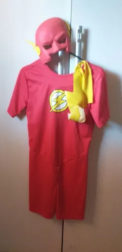 Vendo essa fantasia tamanho G novinha