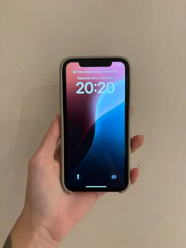 iphone XR 64 GB