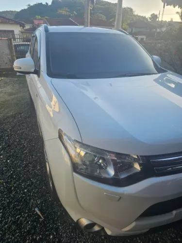 Mitsubishi Outlander 3.0/ GT 3.0 V6 Aut. 2015