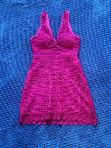 Vestido em renda. Tamanho M