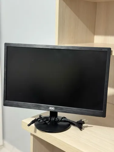 Monitor AOC LCD 18.5 E970swnl