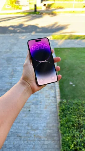 iPhone 14 Pro Max - bateria 77% - sem detalhes
