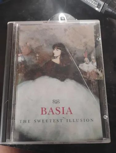 Mídia md basia the sweetest illusion .