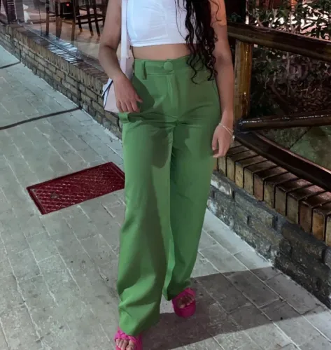 Calça verde de alfaiataria 