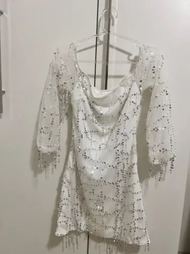 Vestido de festa com paetê prata