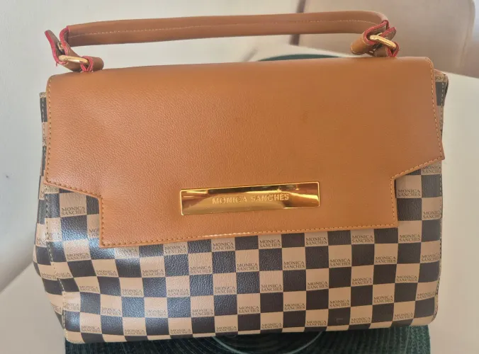 Bolsa Mônica Sanches 