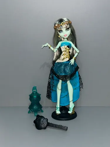 Frankie Stein 13 Desejos - Monster High