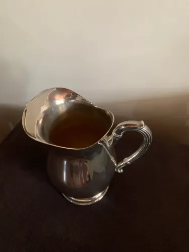 Jarra prata da marca Soppil