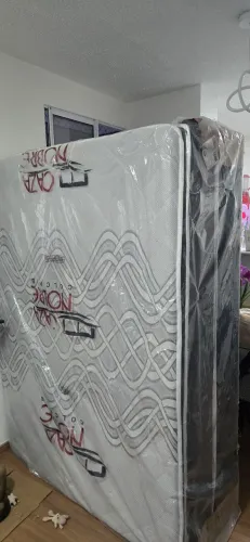 Cama box nova na garantia