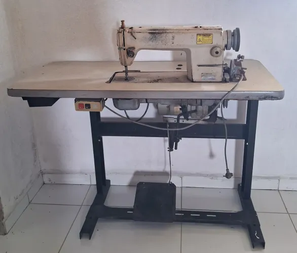 Máquina de costura
