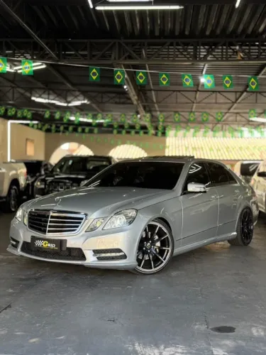 Mercedes-Benz E-250 CGI Avantgarde 1.8 16V 204cv Aut. 2013