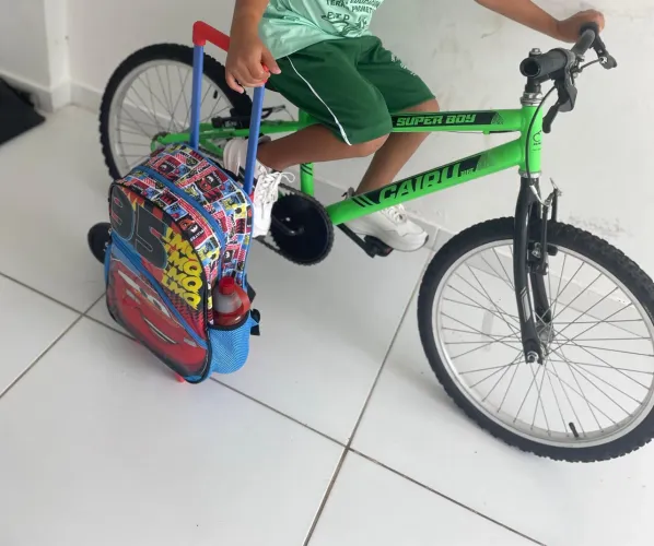 Bicicleta infantil aro 20 seminova 