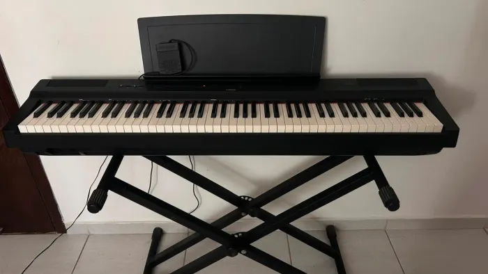 PIANO DIGITAL YAMAHA P125 88 TECLAS R$4.000