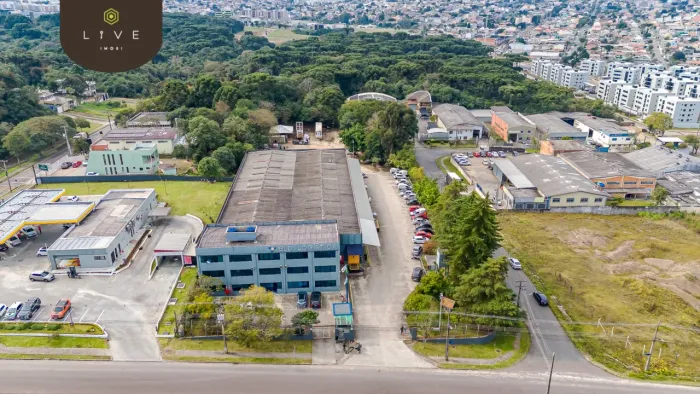 Galpão Logístico na CIC | 2.600m² Armazenagem | 7 Docas | Terreno 8.600m² em Curitiba/PR.