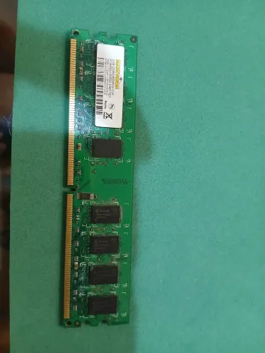 Memória DDR2 - 800MHZ funcionando perfeitamente.