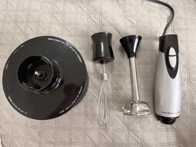 Mixer Hamilton Beach com acessórios - Ótimo estado