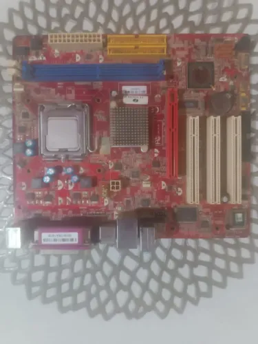 Kit Placa Mãe MSI 775 (AGP) + Processador Intel Celeron D 2.53GHz