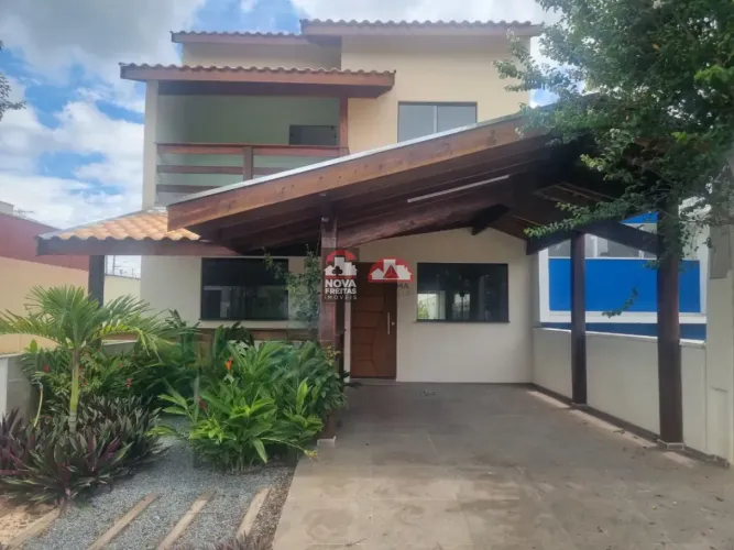 Vende-se Sobrado no Condomínio Laguna - Pindamonhangaba/SP