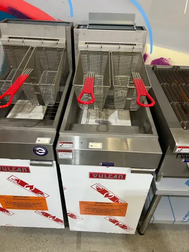 Fritadeira Vulcan LG400 120.000 Btus de potência nova pronta entrega 