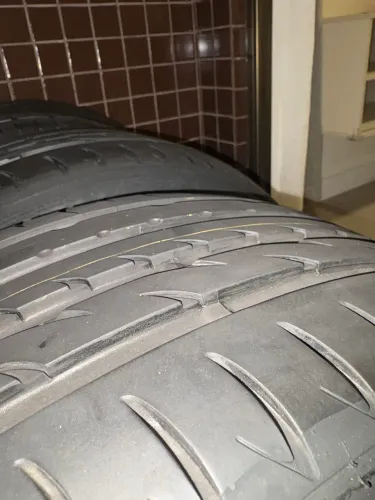 04 Pneus Nexen N8000 225/40r19 (Aro 19)