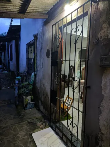 vendo casa no bairro de canudos