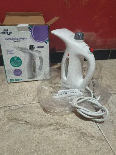 Passadeira a Vapor compacta Portátil de Mão Útil Eletro - Pouco Uso 100 reais