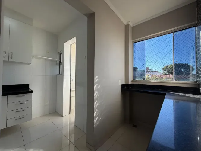 Apartamento com 3 quartos sendo 1 suíte 2 banheiros 1 vaga