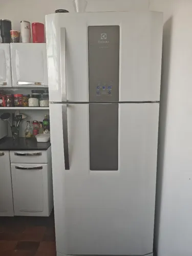 Geladeira Eletrolux 553L