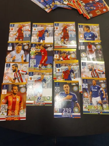 lote PANINI ADRENALYN XL UEFA CHAMPIONS LEAGUE 2014/2015