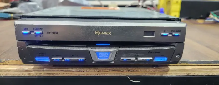 Dvd retrátil premier golfinhos 