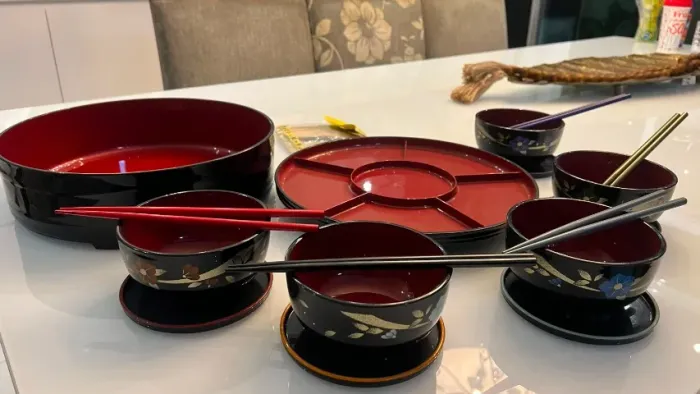 Conjunto Oriental para Sushi e Petiscos - Completo com Tigela, Bandeja e Hashis