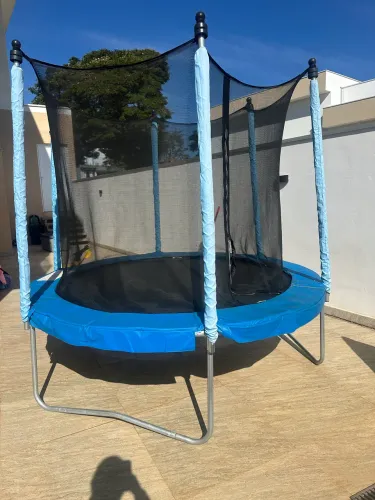 Pula Pula Trampolim Grande 2,5m com Rede de Proteção - Suporta até 180kg