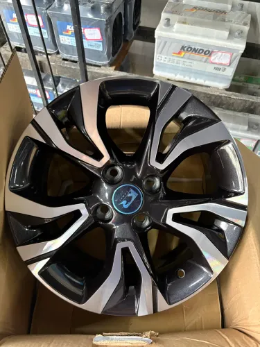Roda Ônix aro 15 Black diamantada.