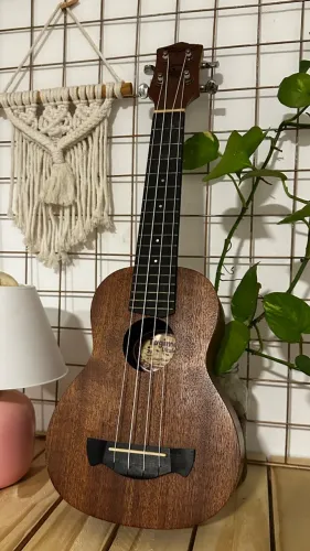 ukulele soprano tagima