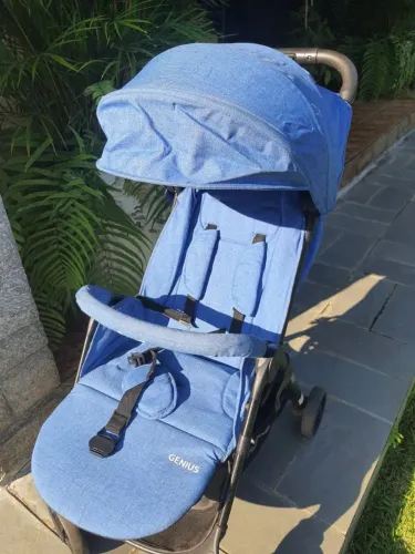 Carrinho de bebê burigotto..Muito novo, para sair hoje
