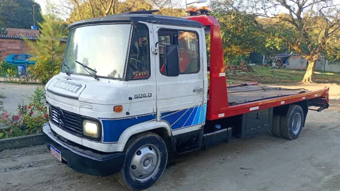 Caminhão 608
