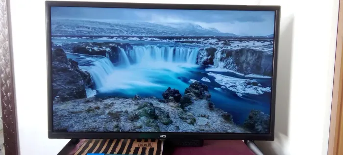 TV 24 POLEGADAS SMART 