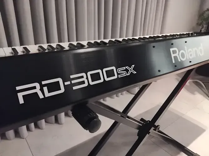 Roland RD300sx