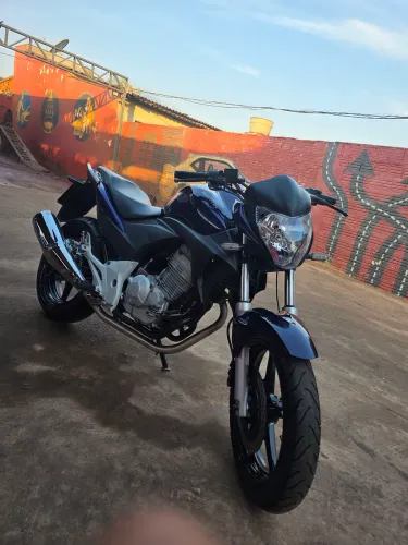 CB 300